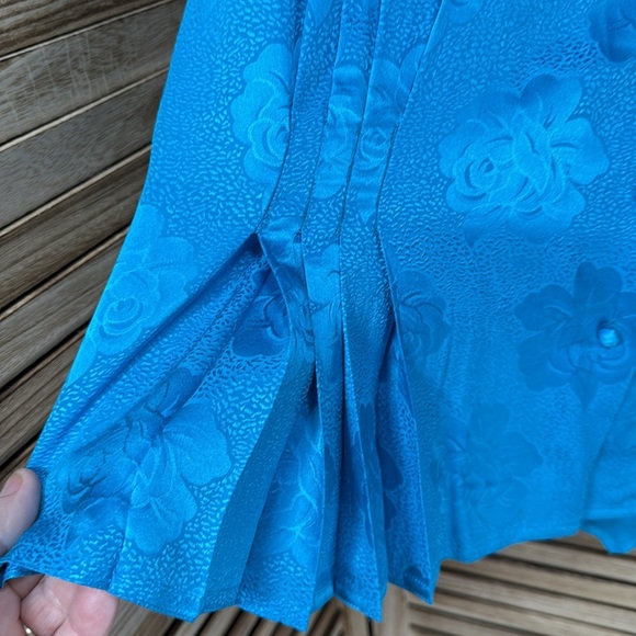 Argenti Women's Blue Floral Skirt Suit Outfit 2 Pc 100% Silk Size 16 - Picture 6 of 14